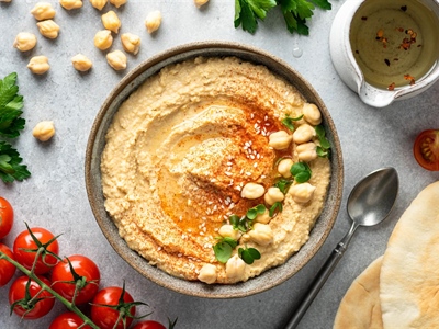Silky Middle Eastern Hummus