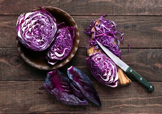 Sweet and Tangy Braised Red Cabbage