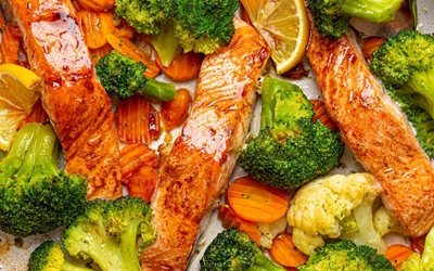 Baked Salmon with Broccoli and Cauliflower