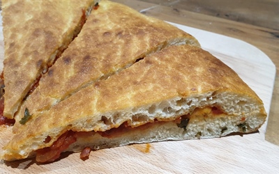 Komiža Flatbread with Tomatoes and Salted Anchovies (Komiška pogača)