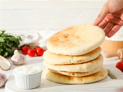 Soft Homemade Pita Bread for Perfect Gyros Wraps