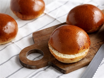 Fluffy Brioche Burger Buns: Bakery-Style at Home