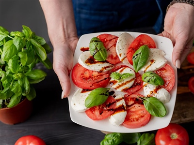 Sun-Kissed Caprese Salad with Balsamic Drizzle