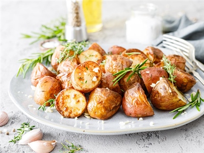 Golden Roasted Potatoes with Garlic and Rosemary