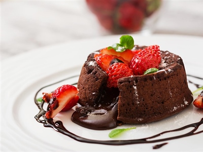 Molten Lava Cake – Rich Chocolate Fondant with a Gooey Center