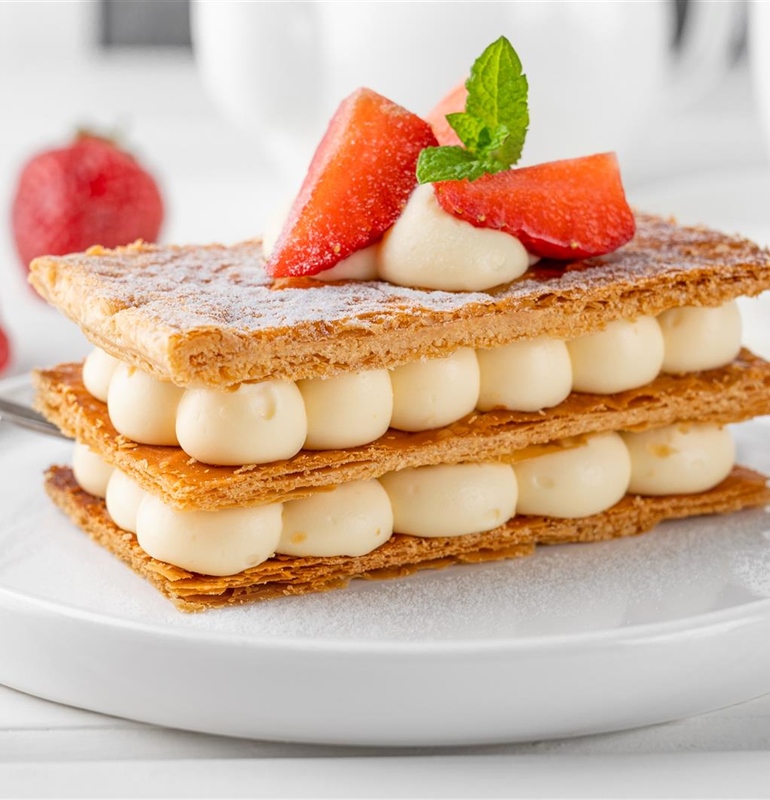 Mille-feuille / Napoleon – Classic French Pastry with Layers of Cream