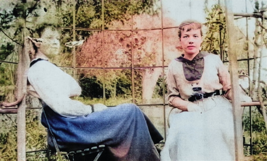 Caroline and Stéphanie Tatin