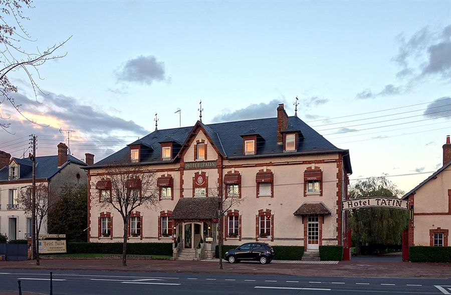 Lamotte-Beuvron, Hôtel Tatin — photo: Velvet; source: Wikimedia Commons; license: Creative Commons Attribution-ShareAlike 3.0 (CC BY-SA 3.0).