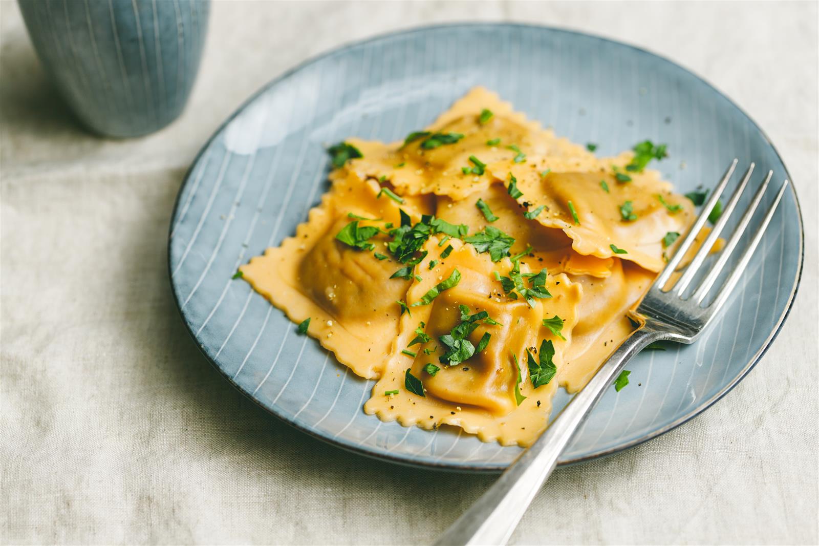 Ricotta &amp; Spinach Ravioli Recipe – Sage Sauce |...